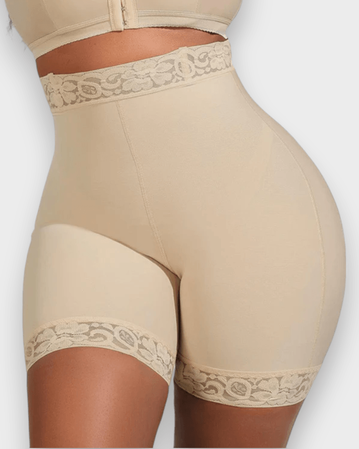 Lace Booty Short - Wishe