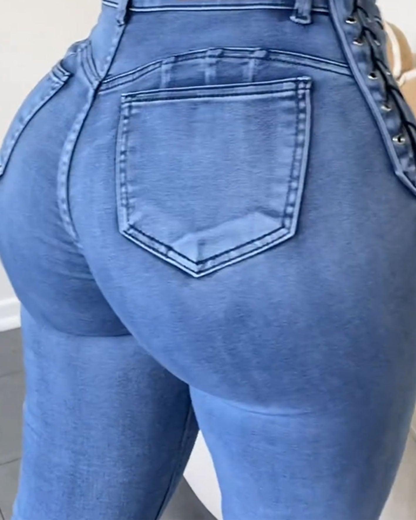 Tight, High-Waisted Jeans - Wishe